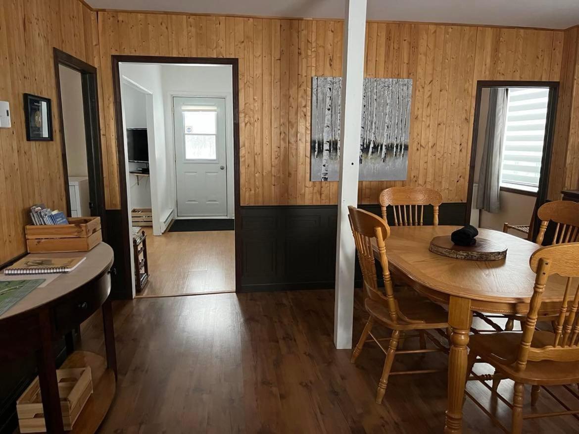 La Cabane Chez Jimmy Petit-Saguenay Exteriör bild