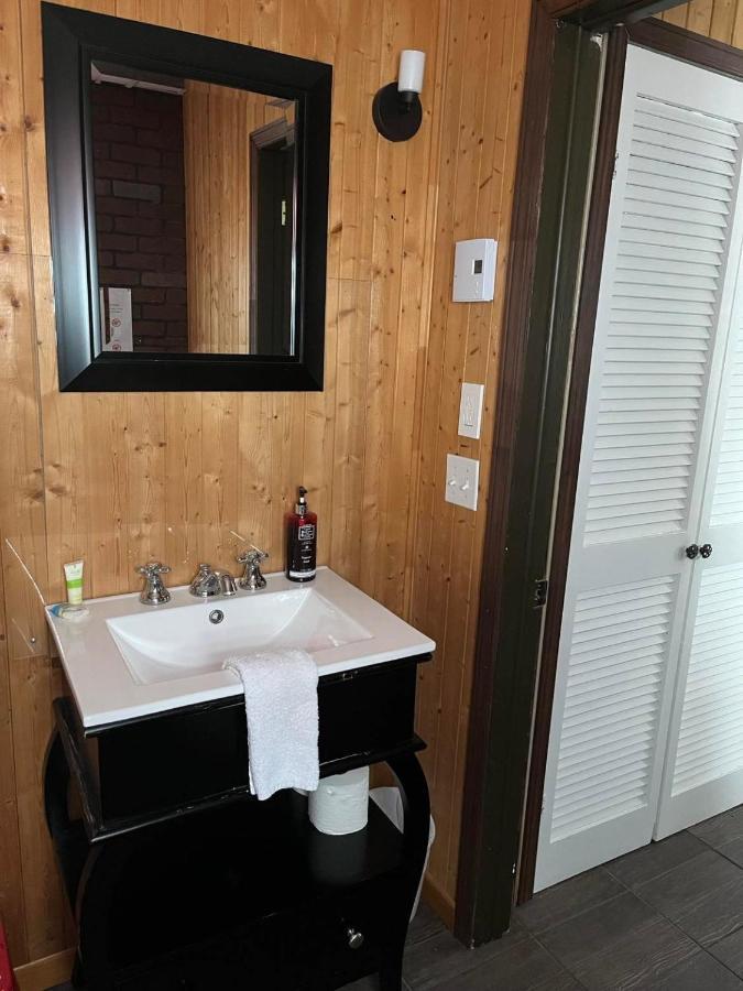 La Cabane Chez Jimmy Petit-Saguenay Exteriör bild